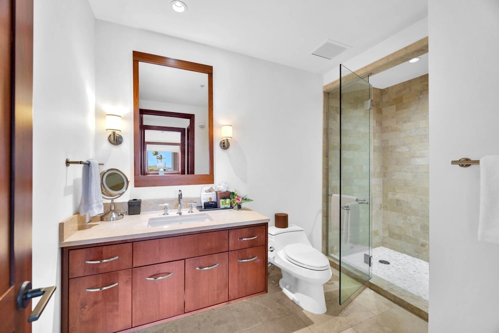 Montage Kapalua Bay 2 Free Rental Cars KBM Resorts Gorgeous Ocean Front 2 Units, 6 Bedrooms Ml-1577