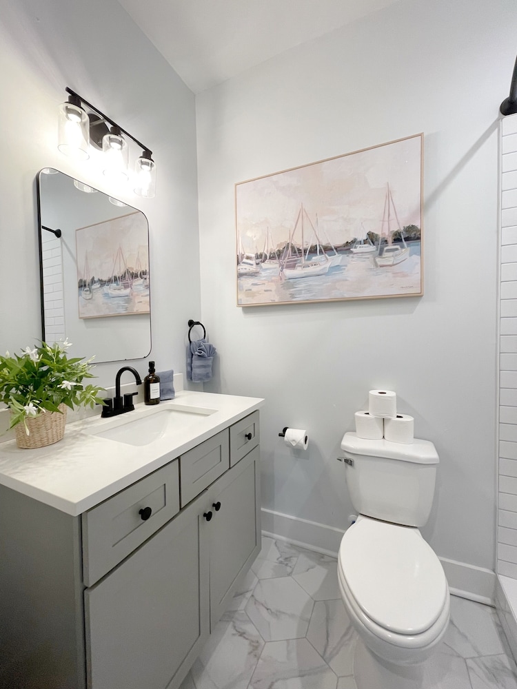 Stylish 1900s Renovated Apartments