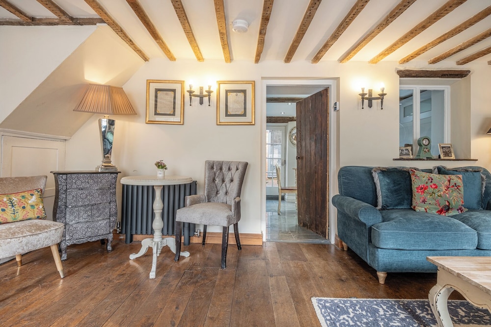 Eilmers Cottage Lovely 4BD in Malmesbury