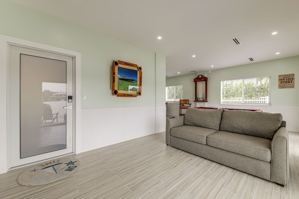 Waterfront Gem w/ Decks, Views & More in Key Largo