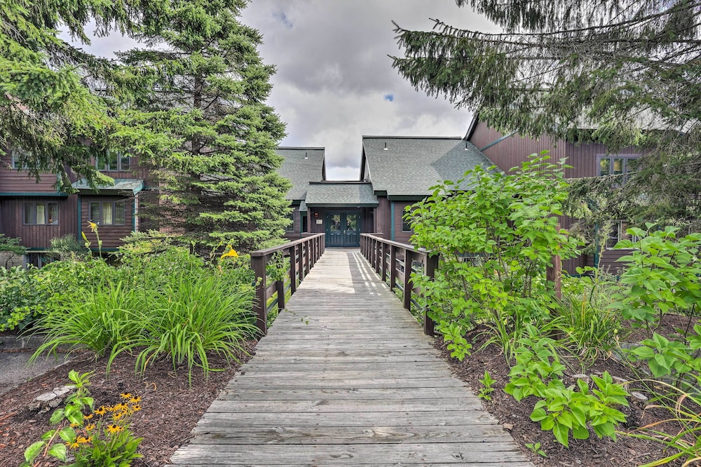 Lake Placid Condo w/ Patio - Walk to Beach! view 3