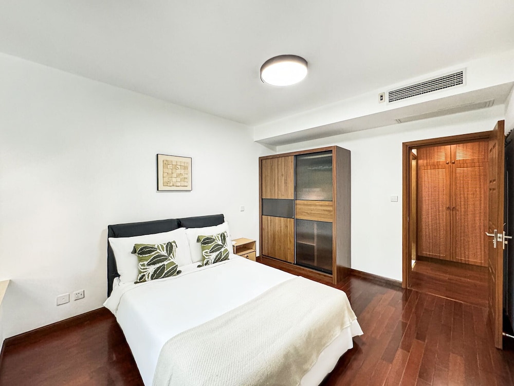 Tyms 2BR with Kitchen 5min to Metro