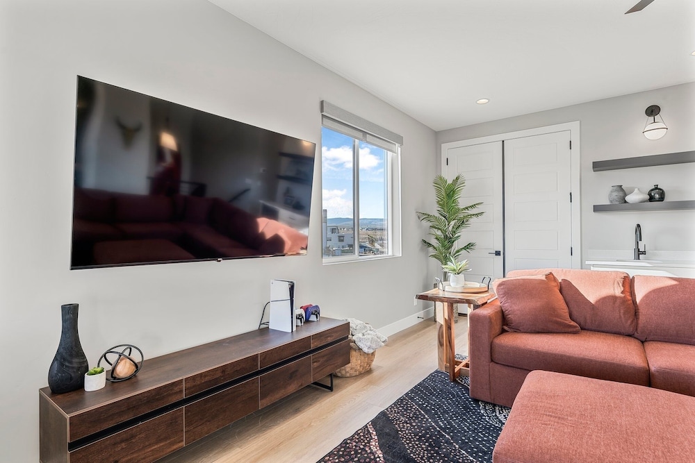 Slickrock Shore 8 Bedroom Townhouse
