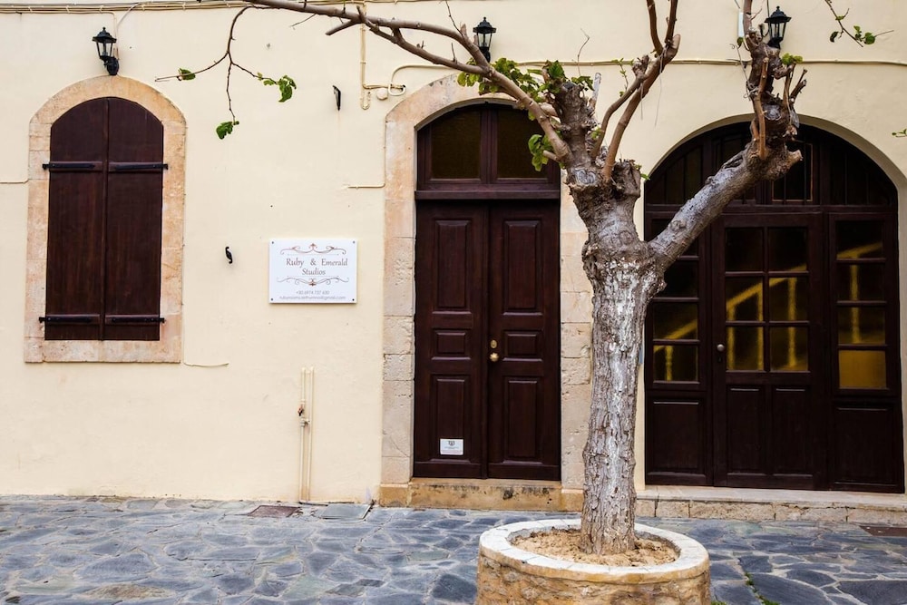 Emerald Studio - Old Town Rethymno view 5