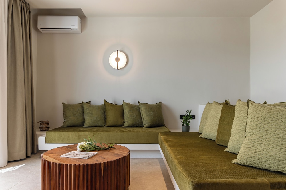 Lithia Exclusive Villas