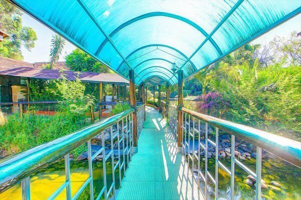 Poa Place Resort & Hotel - Where Nature Meets Comfort