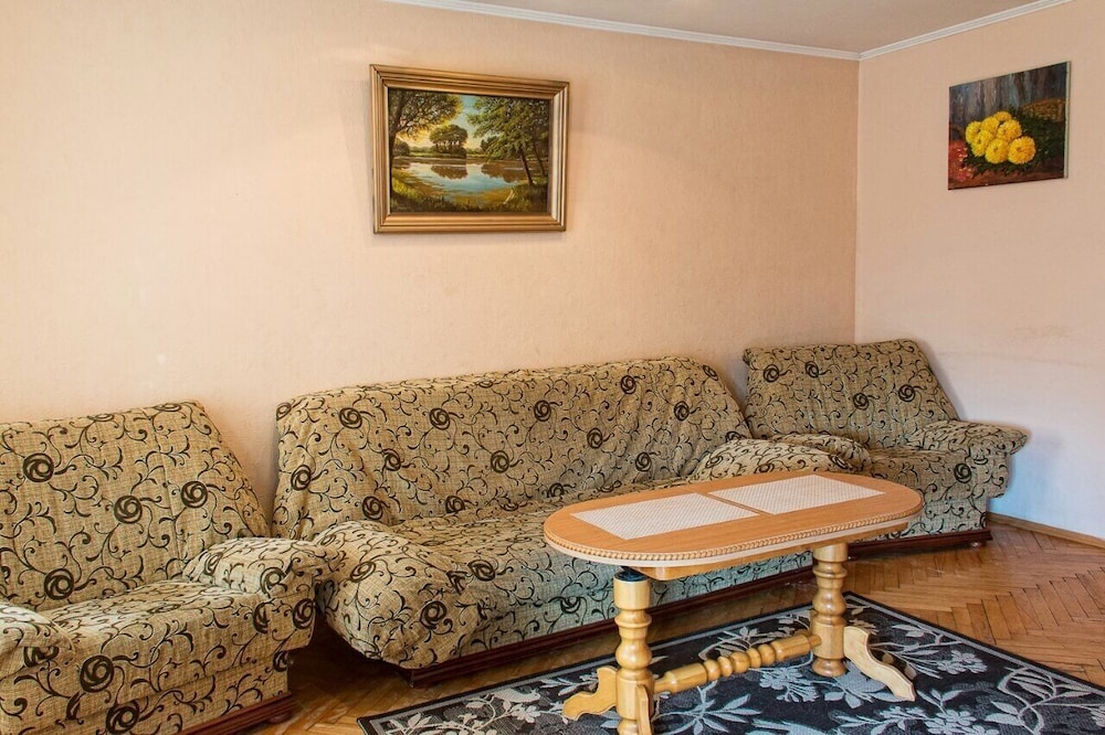 Apart Kiev Klovskiy spusk 12 view 2