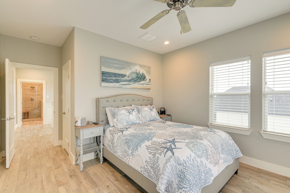 Canal-front Home, Walk to Sea Isle Beach! view 4