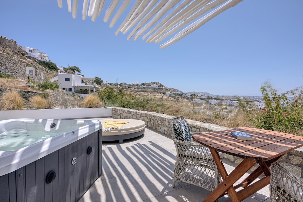 Aloft Suites Mykonos Island