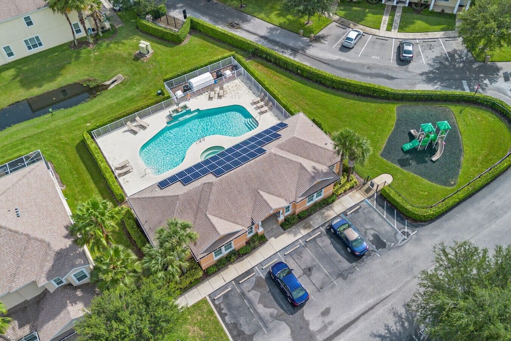 Amazing Family House w pvt Pool - 1605