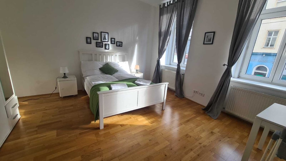 Comfortable 3BR Apartment Belvedere Area