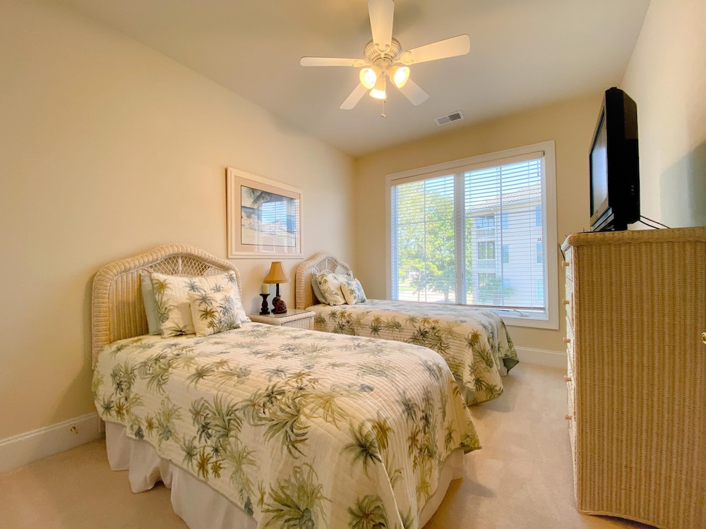 Barefoot Resort by Palmetto Vacations