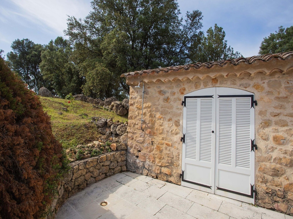 Chateau in Lorgues With Pool & Vineyard Views