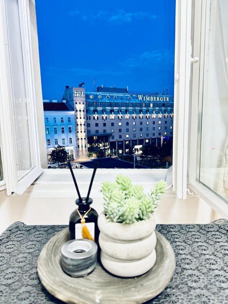 Stylish 4BR Apt Near Westbahnhof