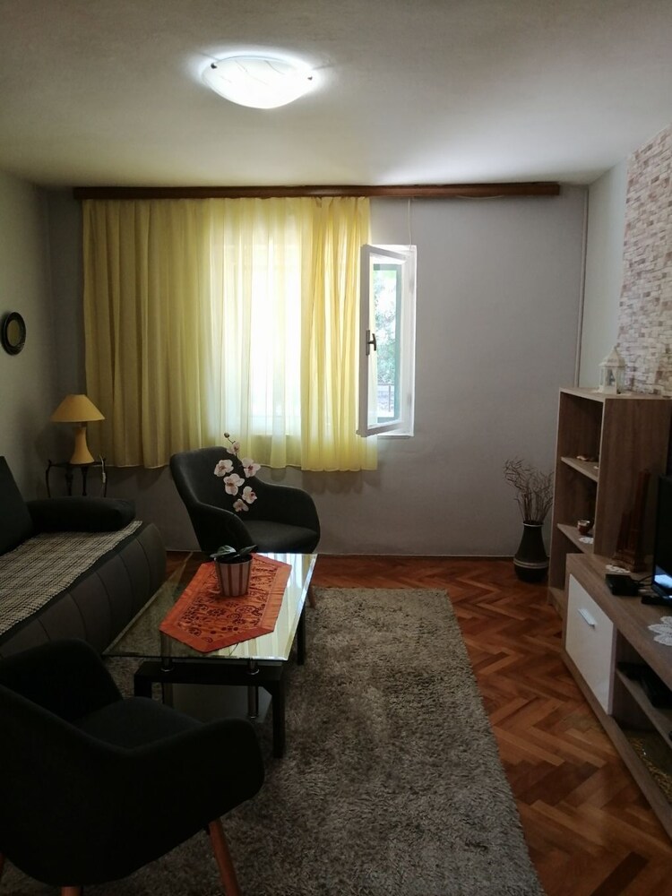 Petra - Apartments With Parking - A2 view 5