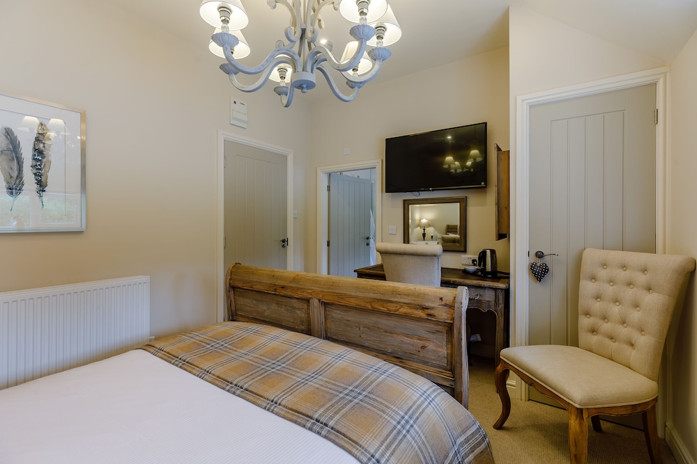 The Grousemoor Country House