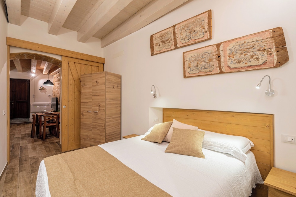 1 Bed Flat - Sleeps 3 - Parking Free - Wifi