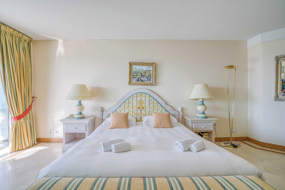 Apartment 60sqm on the Croisette - Balcony With sea View view 4