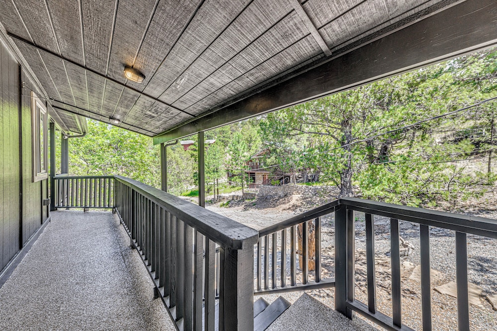 18 Mi to Ski Apache - Ruidoso Home Fit for Family!