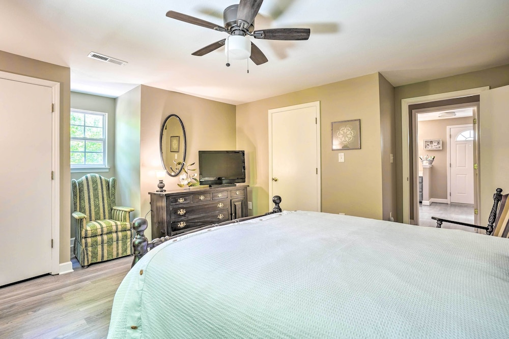 Secluded Chattanooga Getaway w/ Deck + Yard! view 2