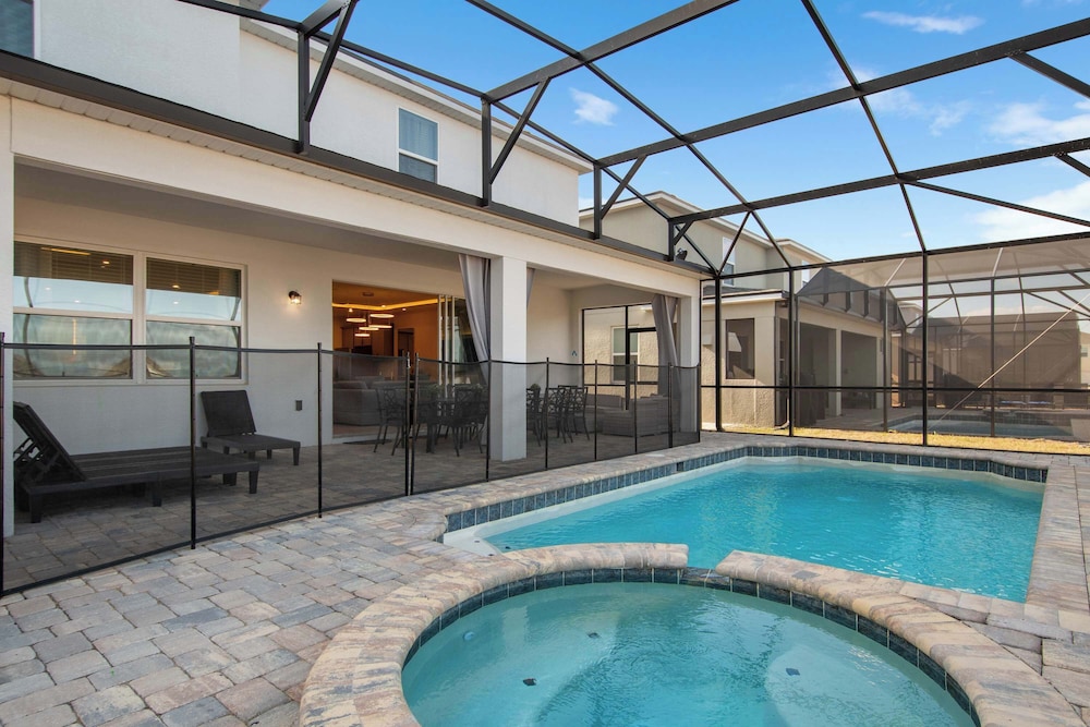 Luxe 9-bedroom Escape With Private Pool & Game Loft Solara Resort Near Disney