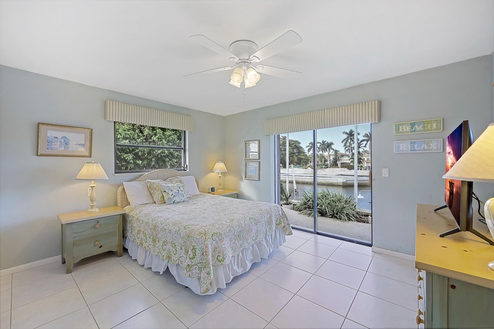 Boaters Paradise With Unmatched Water Views view 2