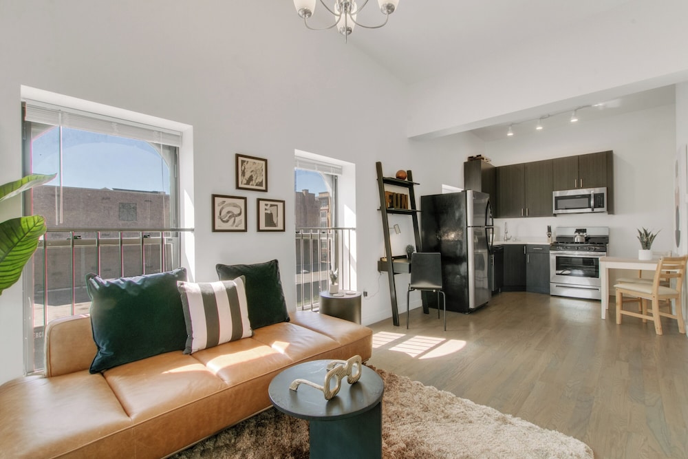 Stylish 1BR in West Loop - Lake 301 rep
