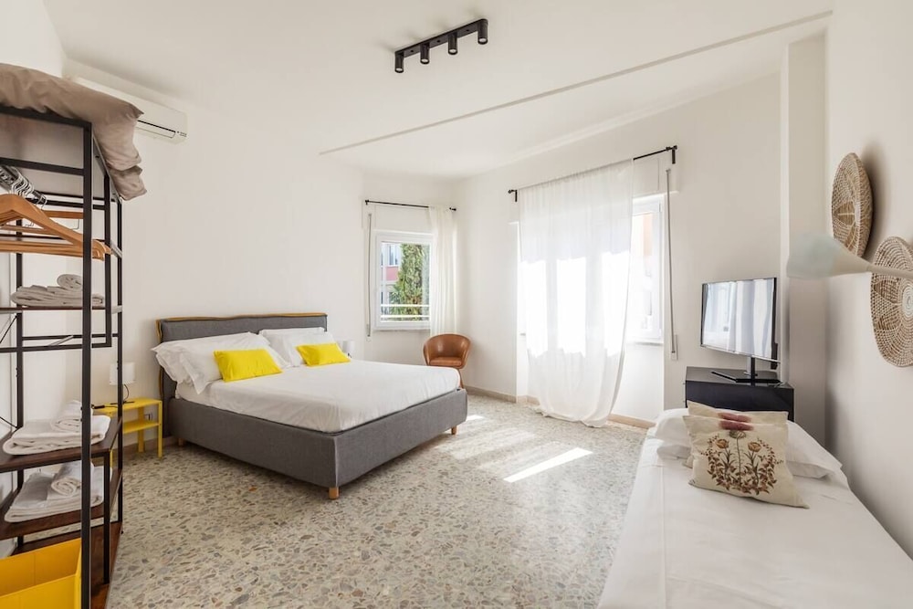 Luminous Family Apt With Balcony By St Peter'S