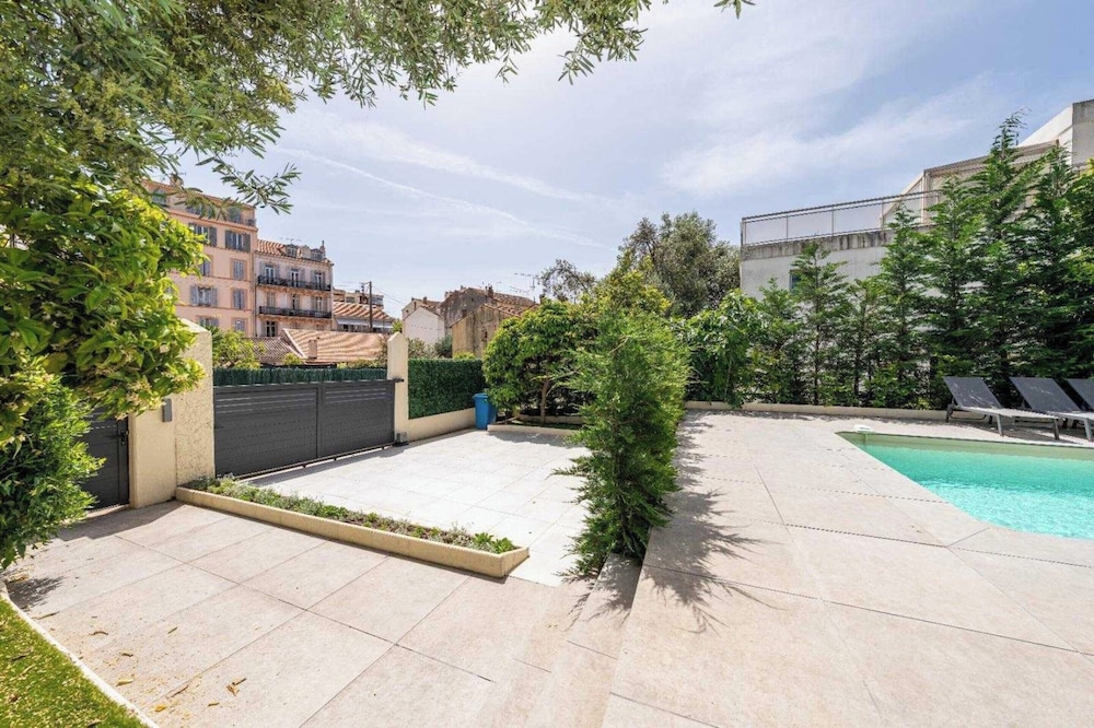Superb Villa With Swimming Pool & Wellness Area