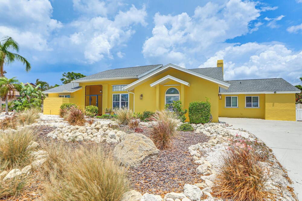 1 Mi to Beach: Family-friendly Home in Bradenton!
