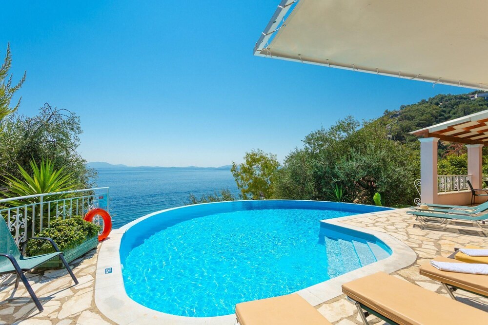 Villa Petros Large Private Pool Walk to Beach Sea Views A C Wifi Car Not Required - 180 view 5