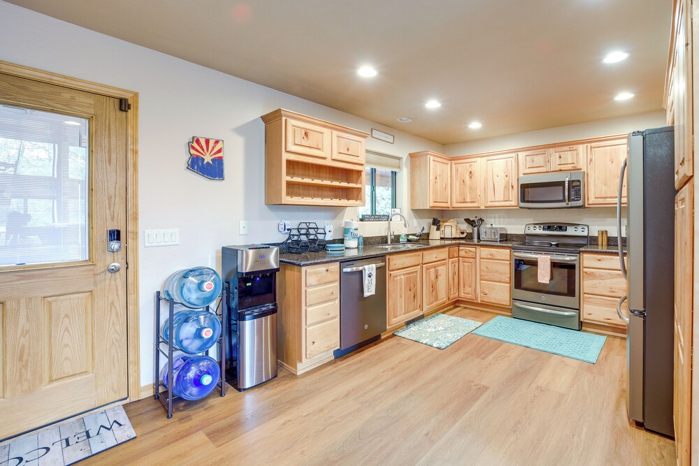 Peaceful Happy Jack Cabin w/ Deck & Grill! view 4