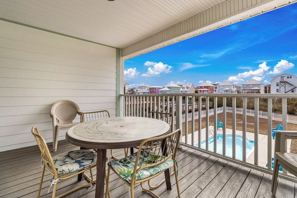 Beach Bum by Southern Vacation Rentals