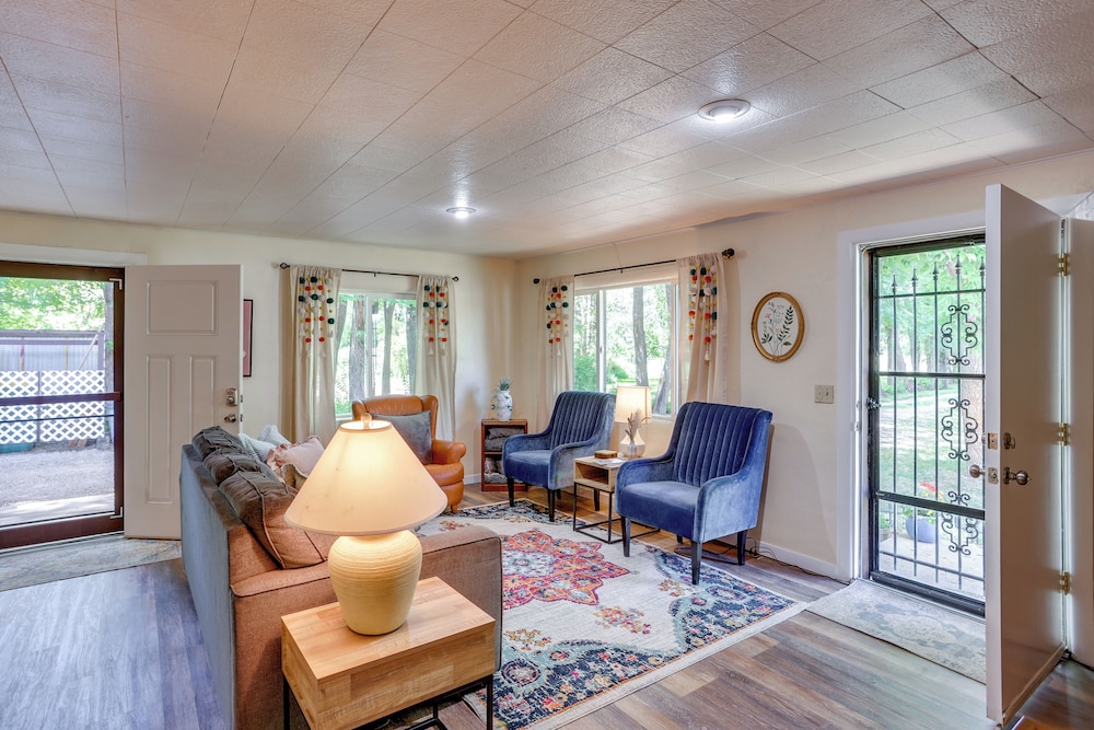 Hike On-site: Mountain-view Hideaway in Durango