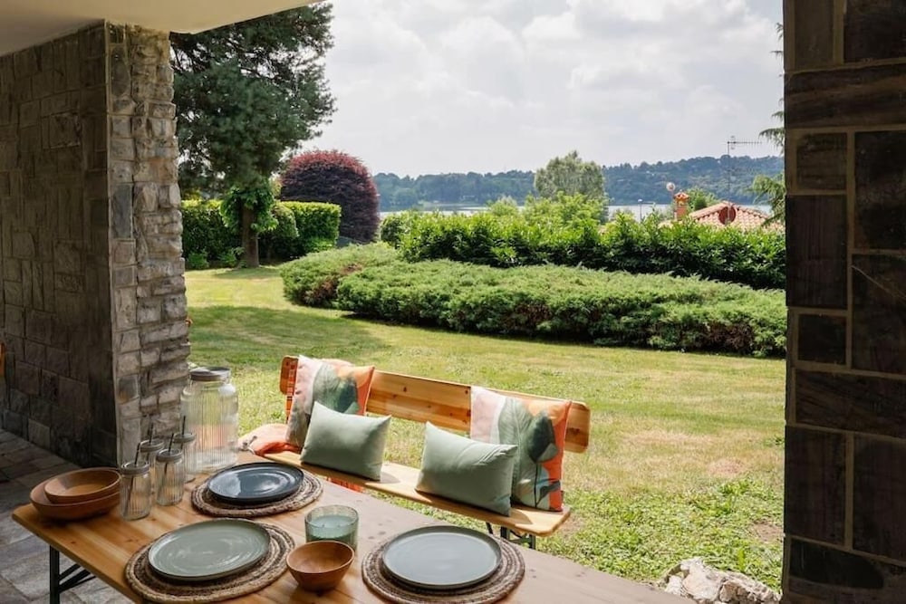 Montorfano Garden & Lake View
