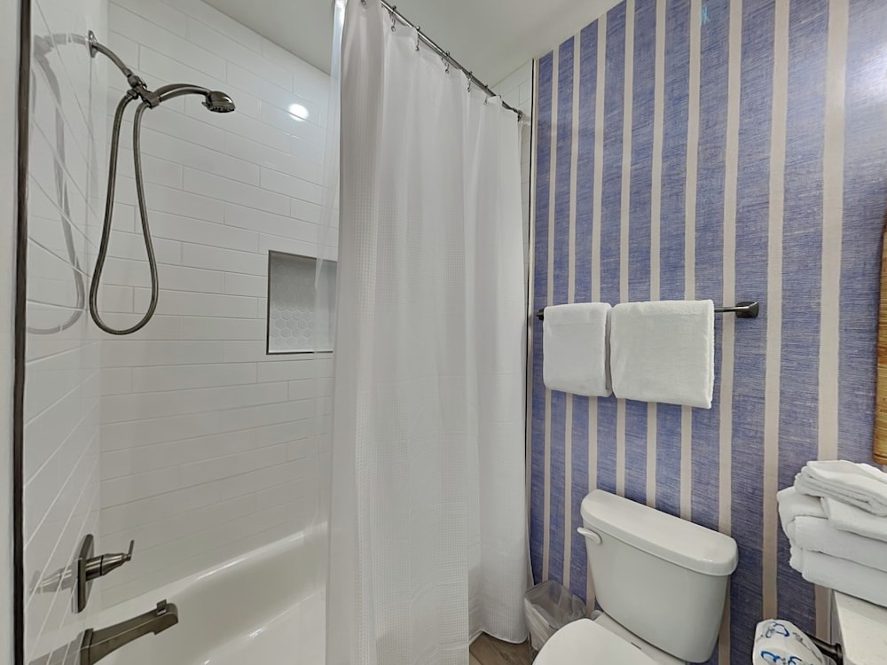 Yacht Harbor House by Southern Vacation Rentals