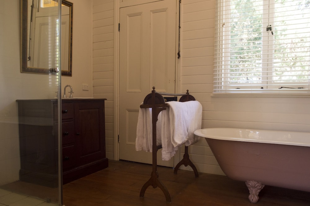 Hillview Heritage Estate