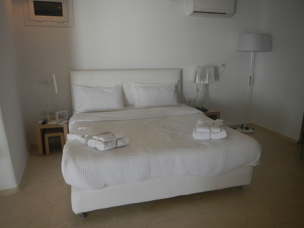 Rocabella Santorini Hotel & SPA 5