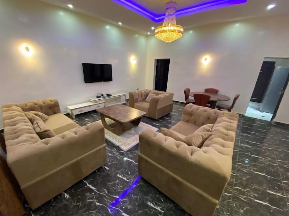 Okin Apartment
