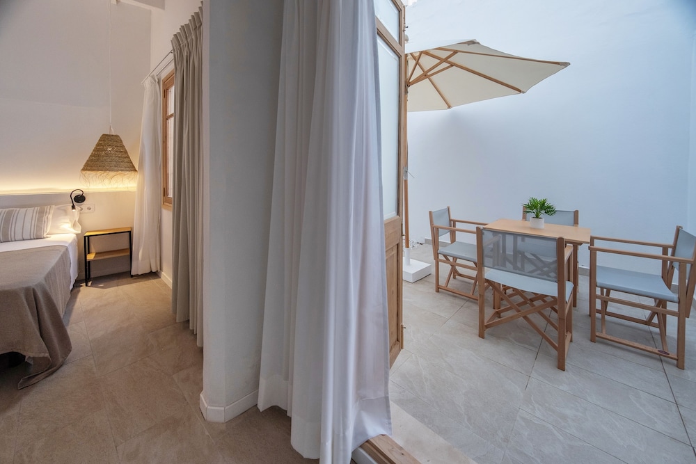 Ciutadella de Menorca Vacations - Hotel Tres Tocs - Property Image 11