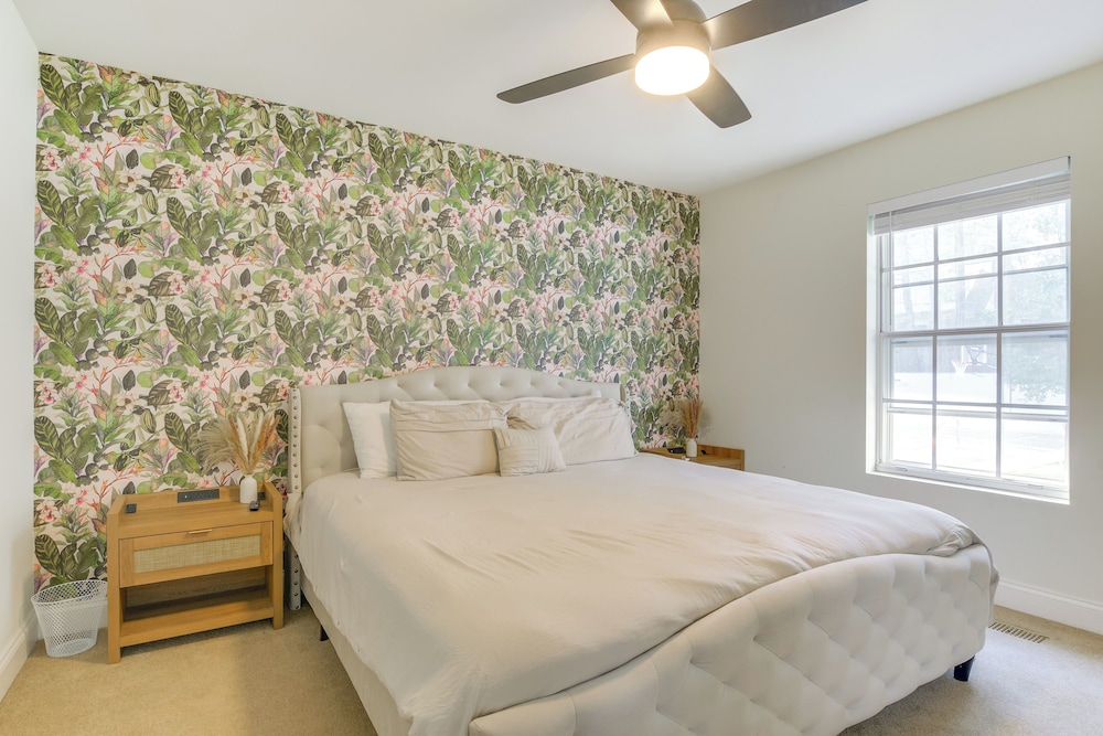 7 Mi to Dtwn Durham: Home w/ Hot Tub & Game Room!