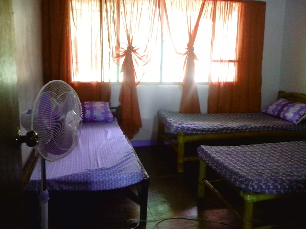 Friendship Budget Hostel
