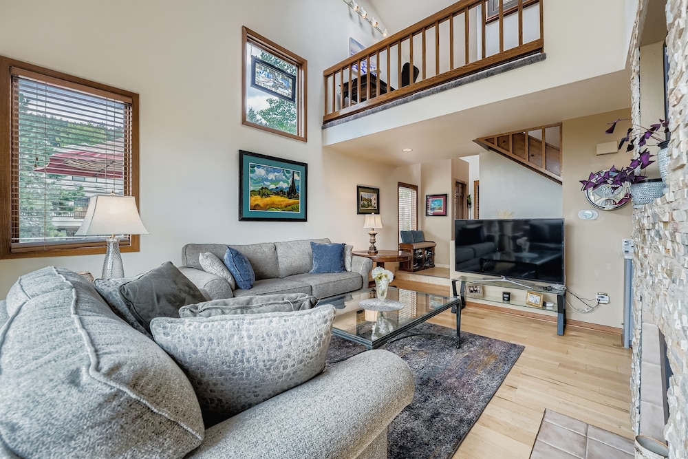 Chimney Creek 2 Bedroom Condo