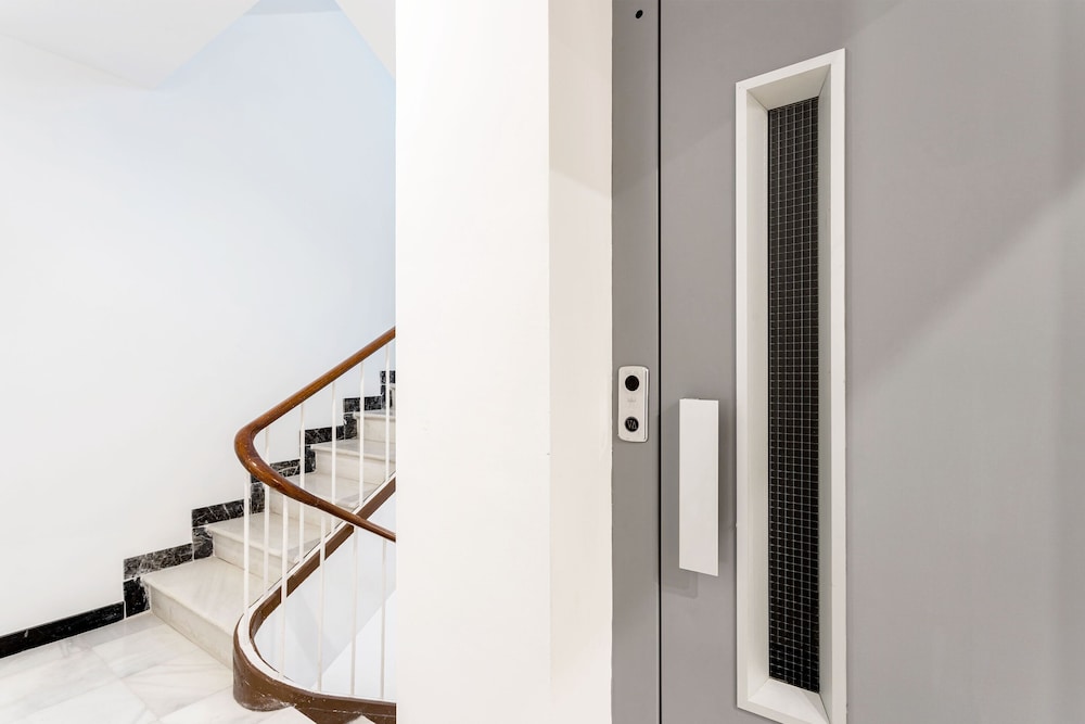 Genteel Home Marin Garcia I