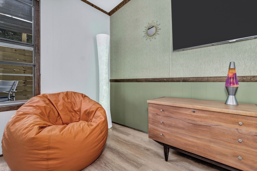 Groovy Guest House