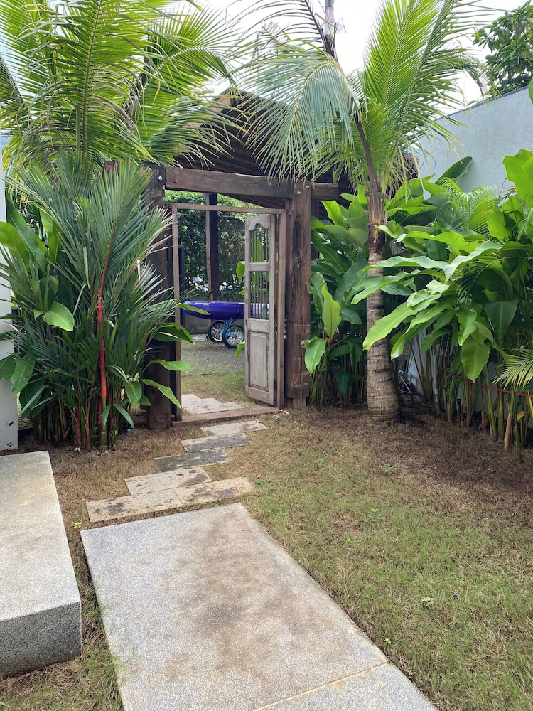 Kalamari Luxury Beach Front Villa