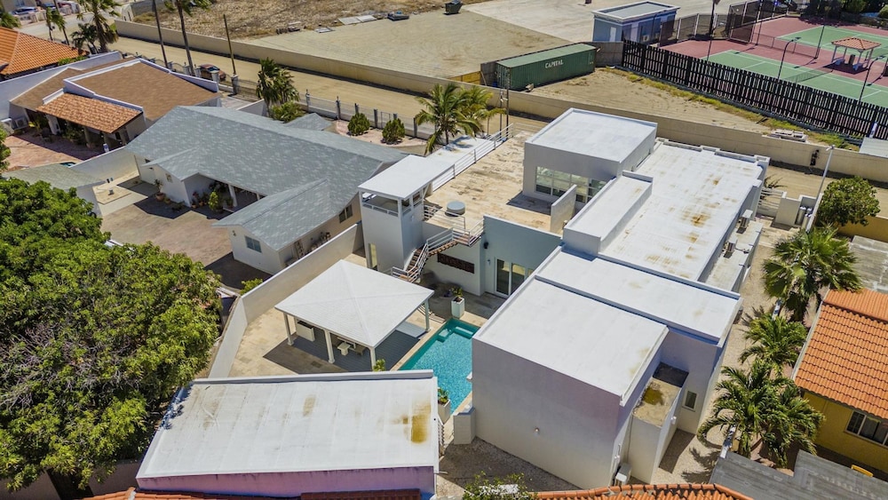 4 4 5 Rooftoppoolpingponggazebonear Ritz Beach