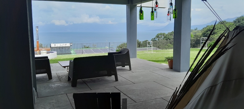 Refugio del Volcan view 4
