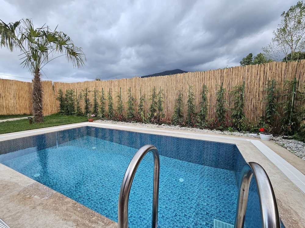 Teona Kartepe Bungalov - Image 34