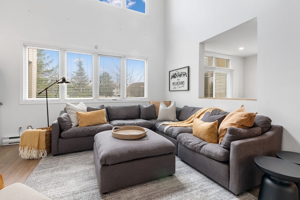Wintergreen Condos